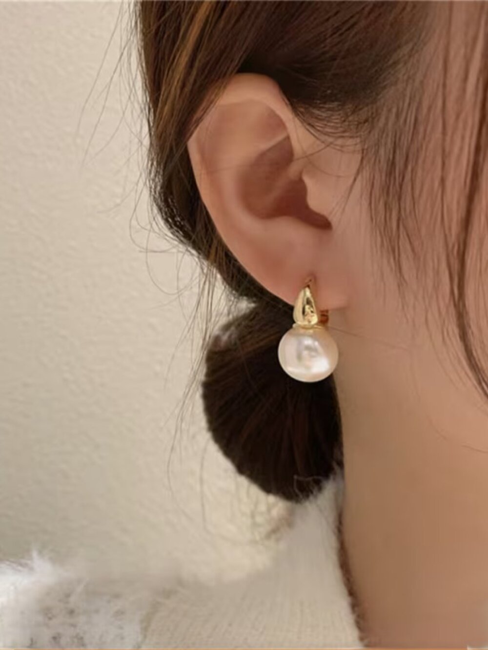 NEW Classic 18K Gold Plated Pearl Hoop Drop Earrings Chunky Minimalist